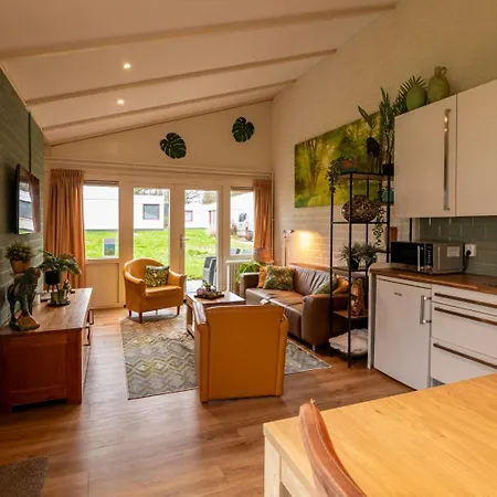 Prázdninový dům Bungalowpark - Schakel 16 *